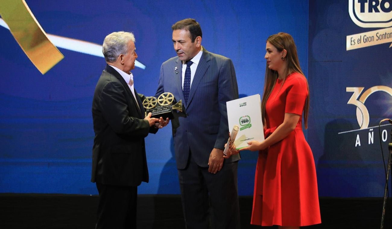 Celebración del aniversario #30 del Canal TRO