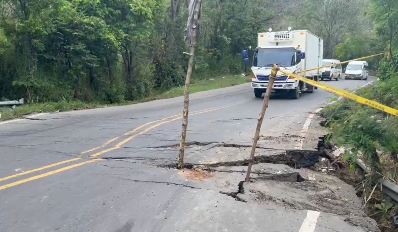 Falla geológica en la vía Bucaramanga - Bogotá