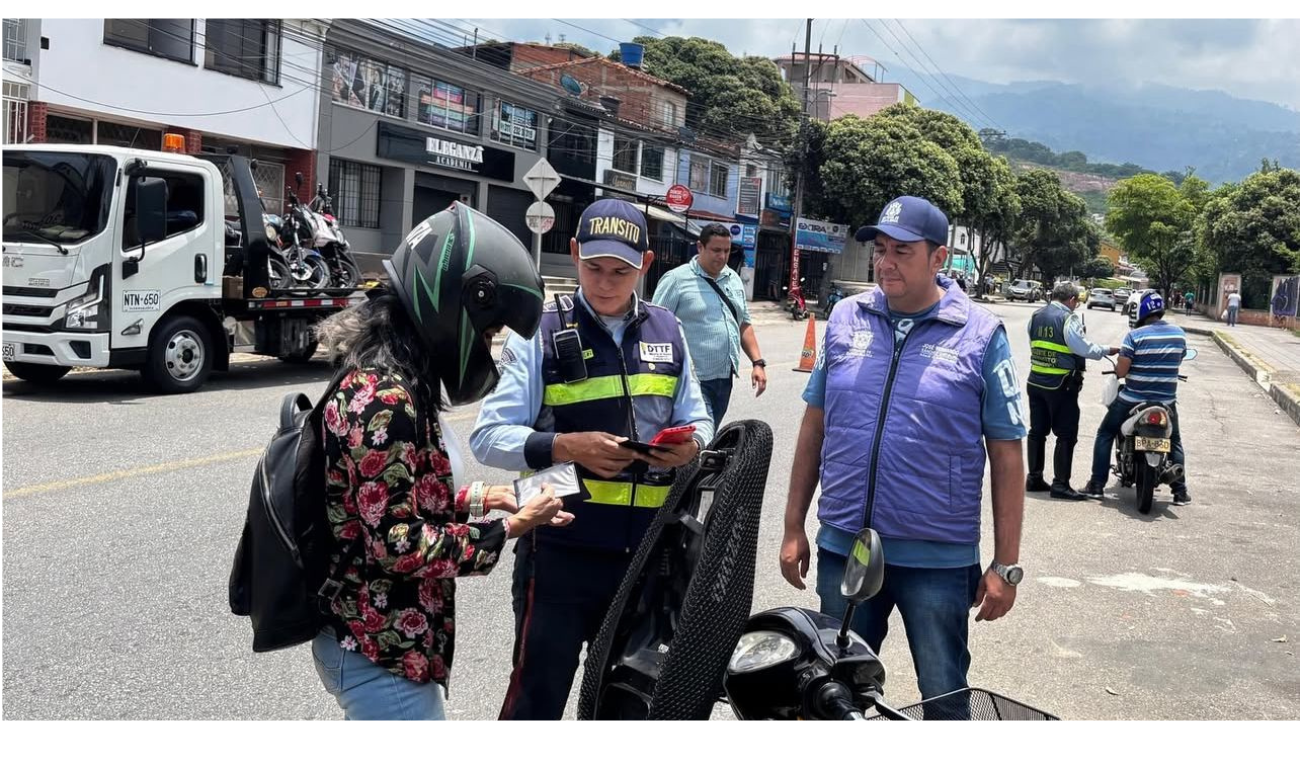 Director de Tránsito habría tratado de impedir la inmovilización de un vehículo de un familiar.