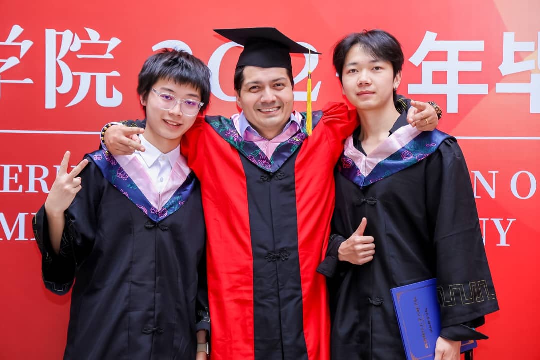 Andrés Humberto Ospina Támara profesor cucuteño en China