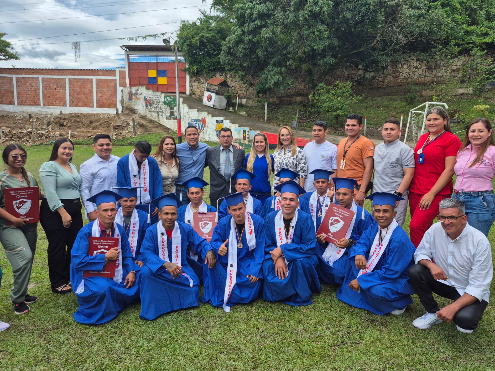 Ex-habitantes de calle se graduaron de bachilleres en Cúcuta
