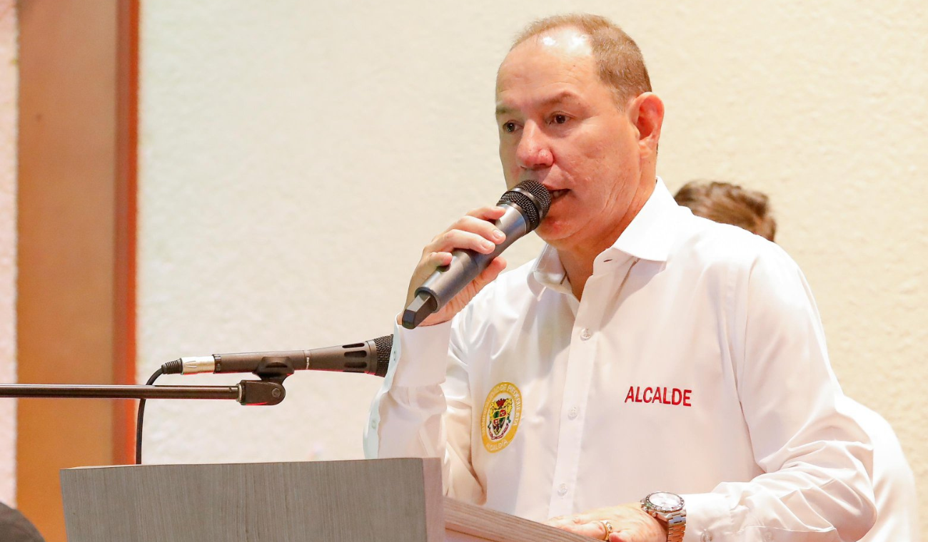 El alcalde Óscar Santos, aseguró que es enemigo de los enemigos.