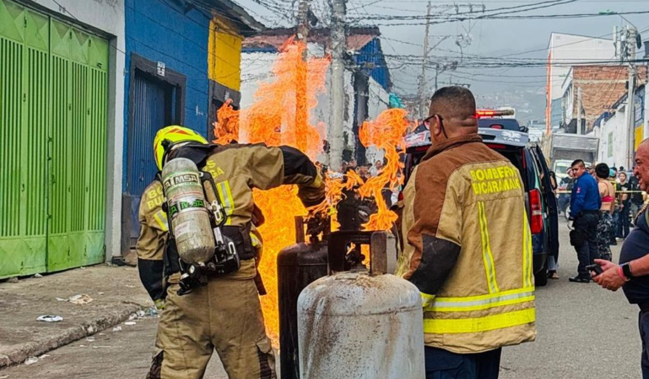 Seis heridos fueron atendidos en centro médico después del grave incendio.