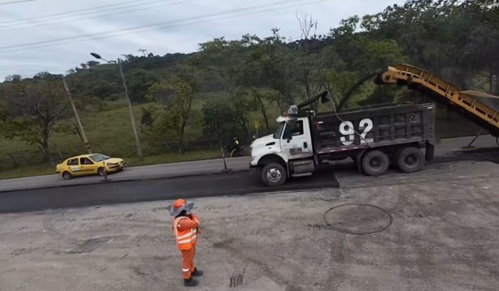 Mantenimiento de la vía Barbosa - Puente Nacional