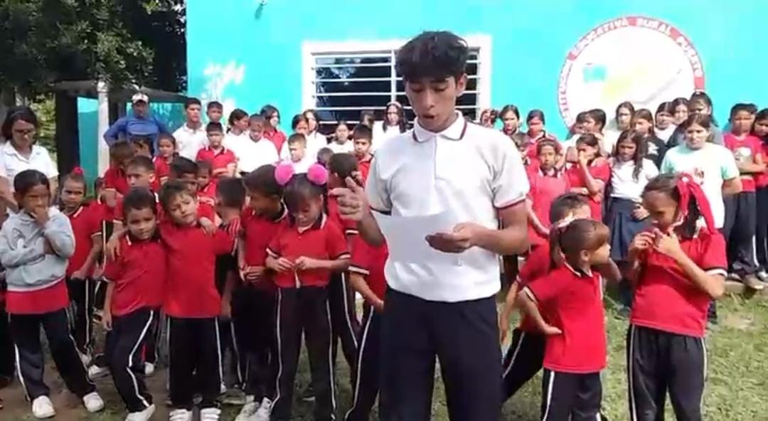 Estudiante de la sede educativa Francisco de Paula Santander en el sector de La Pista en el Catatumbo