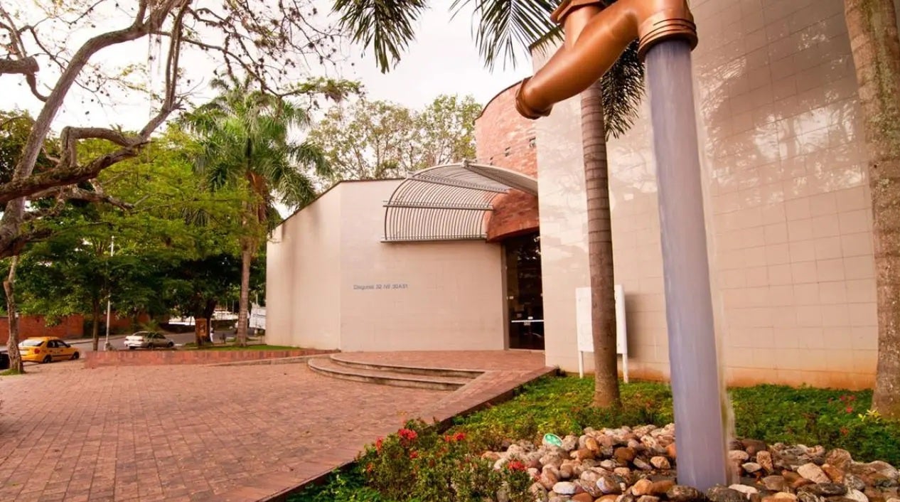 Si no se paga en el mismo periodo facturado el servicio será cortado.