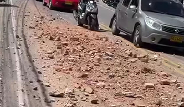 Escombros en vía de Ocaña, Norte de Santander