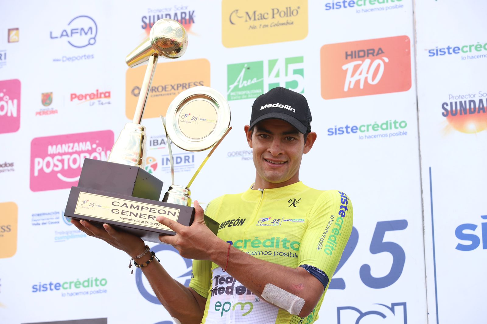 Diego Camargo del Team Medellín, ganador del clásico RCN 2025