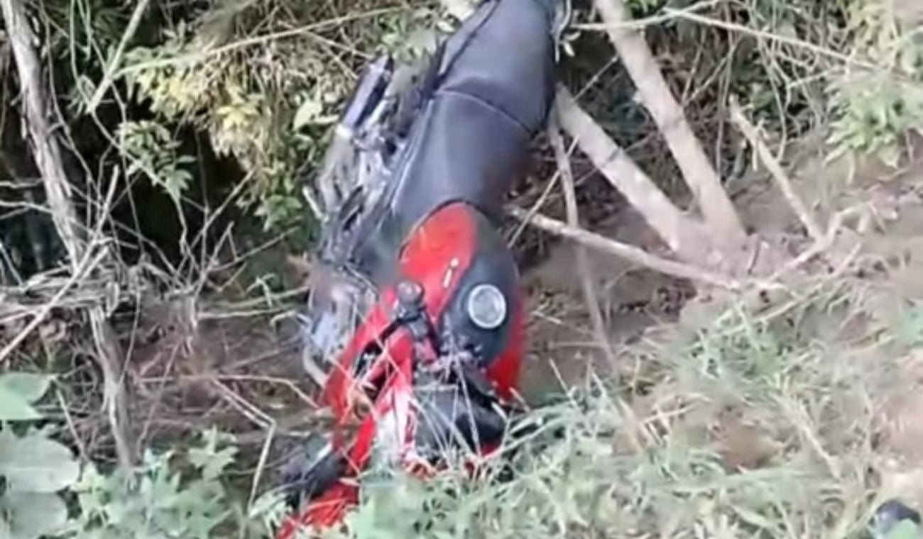Motocicleta cayó a un abismo en Ocaña
