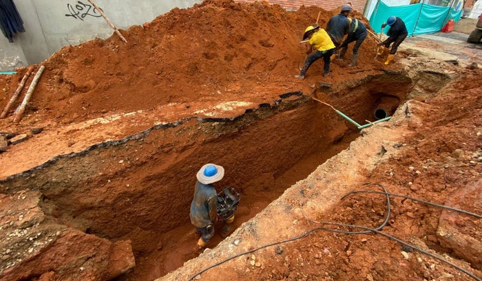 Afectación en tubería del barrio Santa Ana (Floridablanca)
