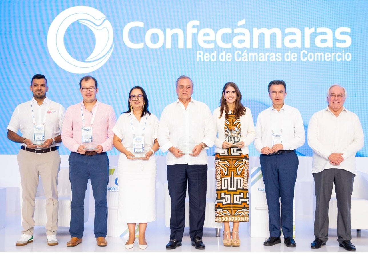 Condecoración a Cámara de Comercio de Cúcuta