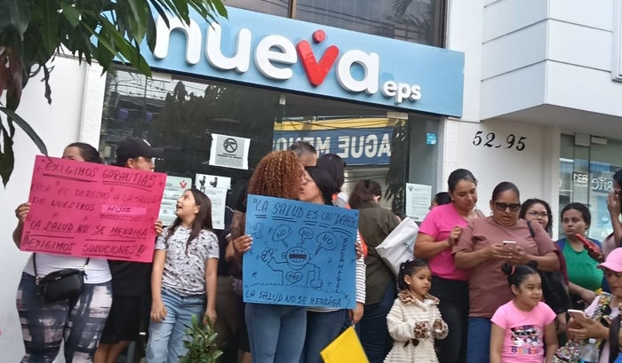 Protesta de usuarios de la Nueva EPS en Bucaramanga