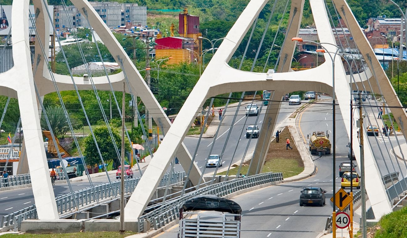 Puente Antonia Santos, Girón