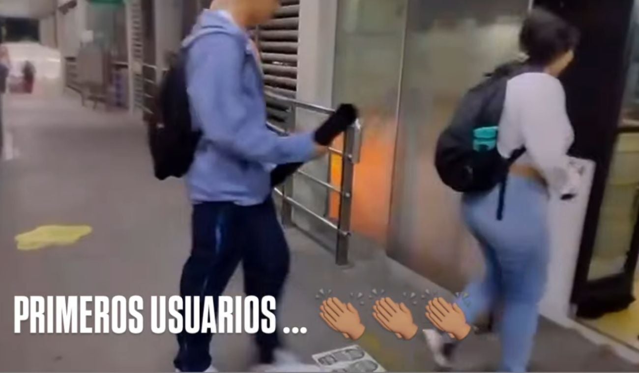 Usuarios en la reactivación de Metrolínea