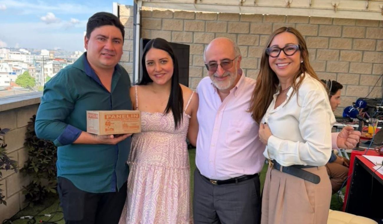 Alcalde de Güepsa, gestora social de Güepsa, junto a Juan Lozano y D'arcy Queen