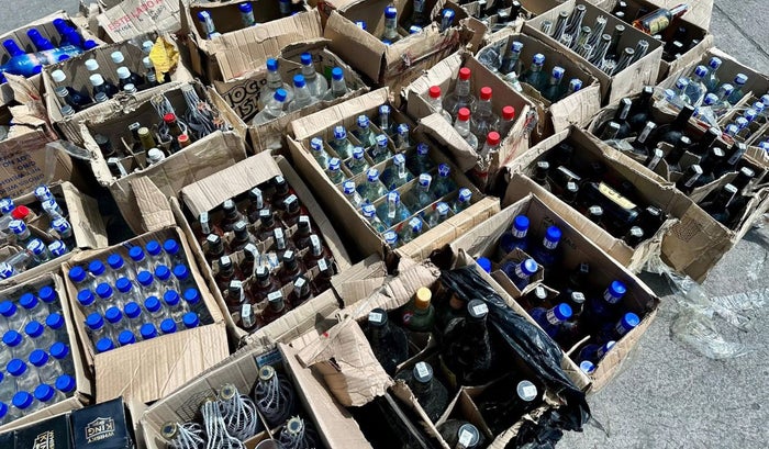 Botellas de licor de contrabando