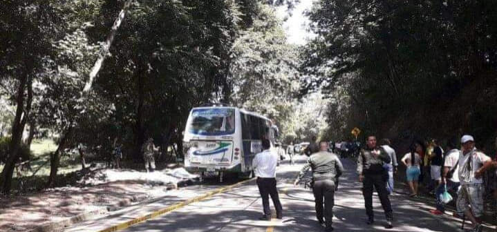 Accidente de tránsito en la vía Ortega - Guamo.