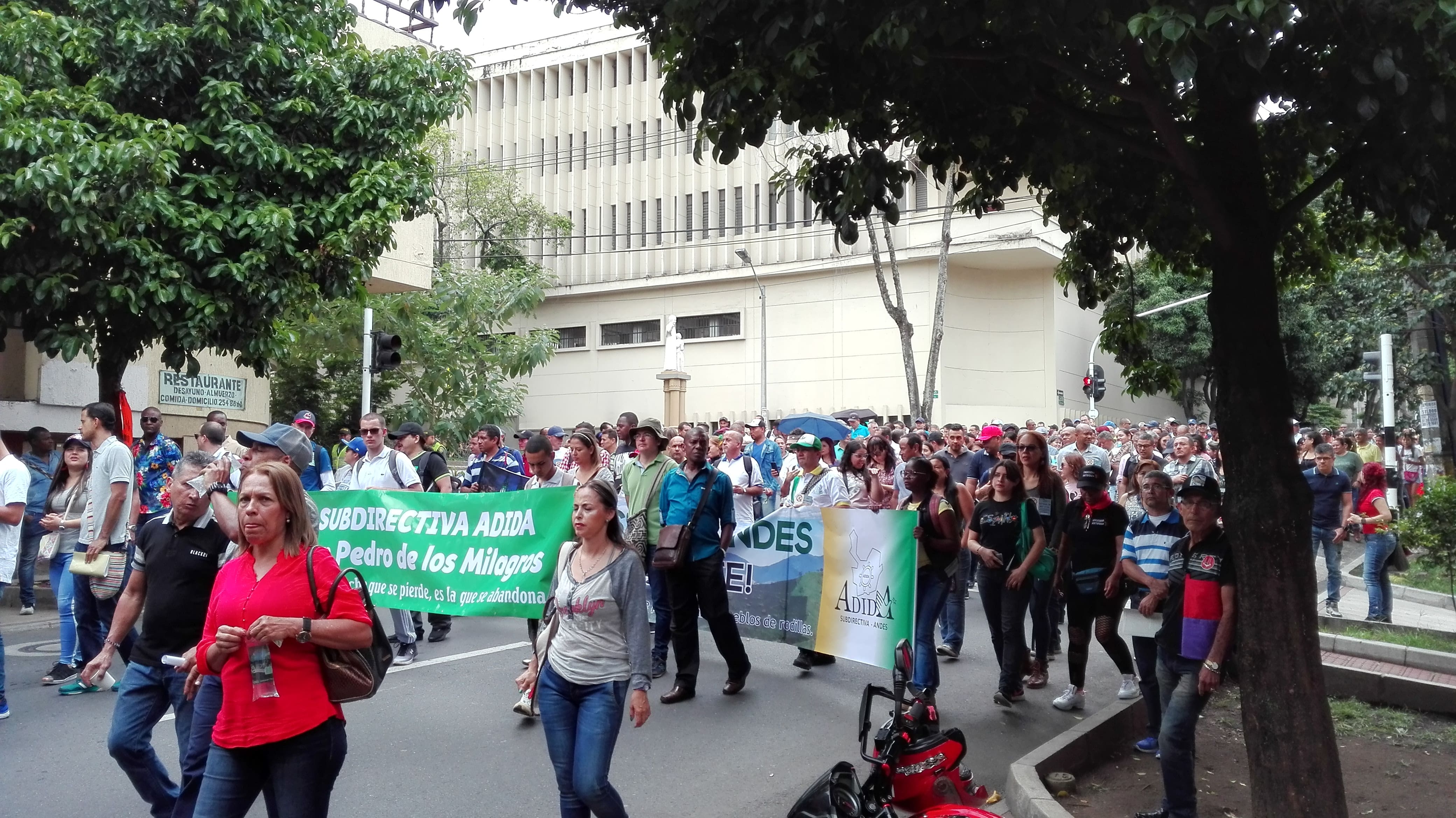Marcha docentes en Medellín