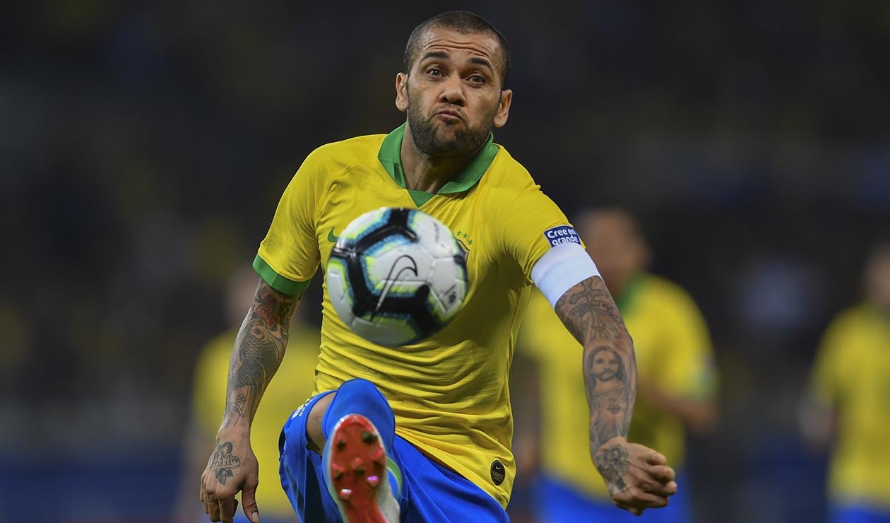 Dani Alves, lateral de Brasil