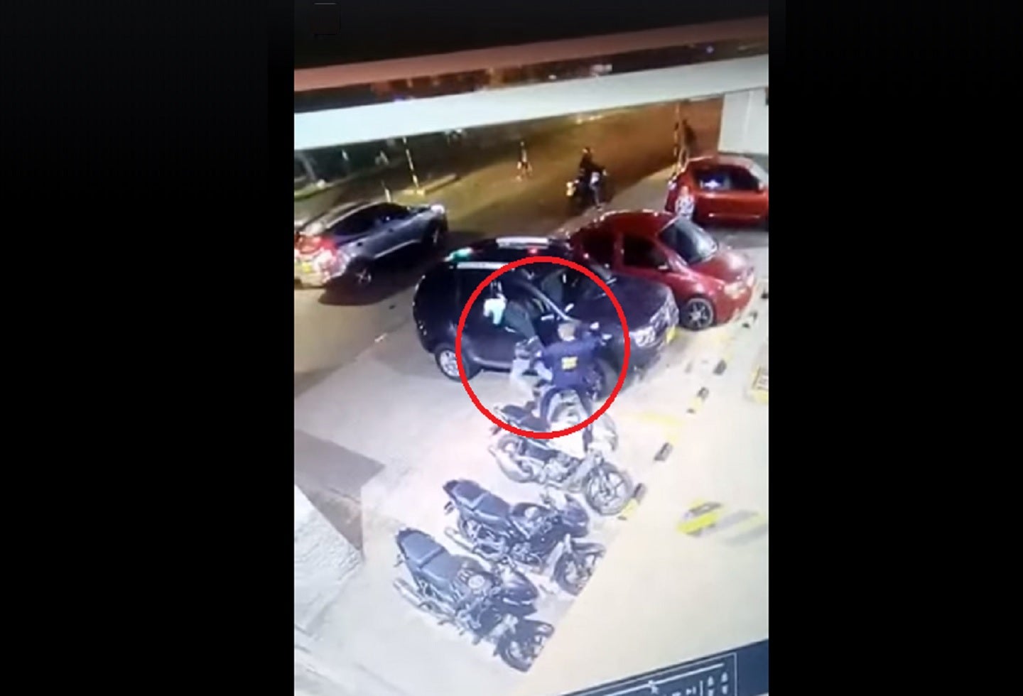 Guarda de seguridad evita hurto de moto.