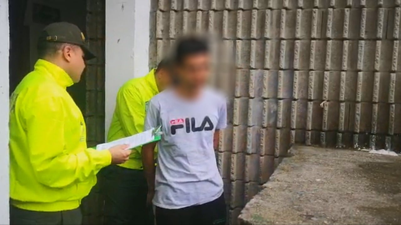 El docente incitaba sexualmente a las infantes por whatsapp.