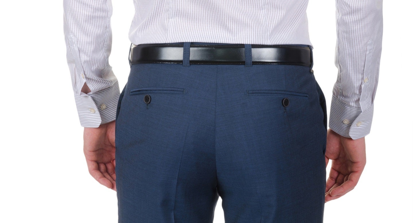 Turista lleva droga entre su pantalón