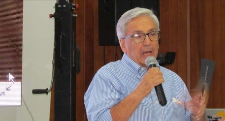 López destacó que en los foros nunca preguntan por la trasparencia de las instituciones