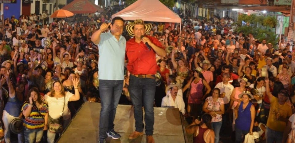 El candidato a la gobernación por el Centro Democrático Mauricio Pinto, el fin de semana recorrió varios municipios