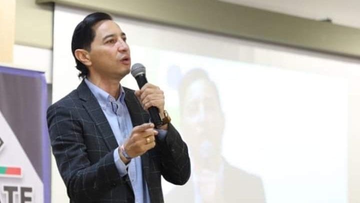 Hurtado respondió a valla publicitaria negra en su contra