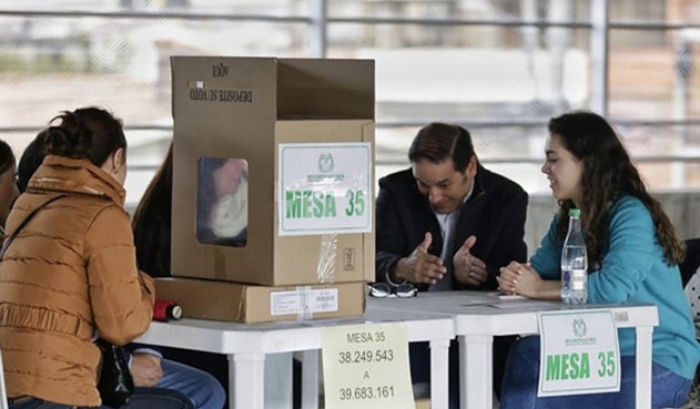 Para quienes votan y son jurados de votación, ¿cuántos días compensatorios tienen?