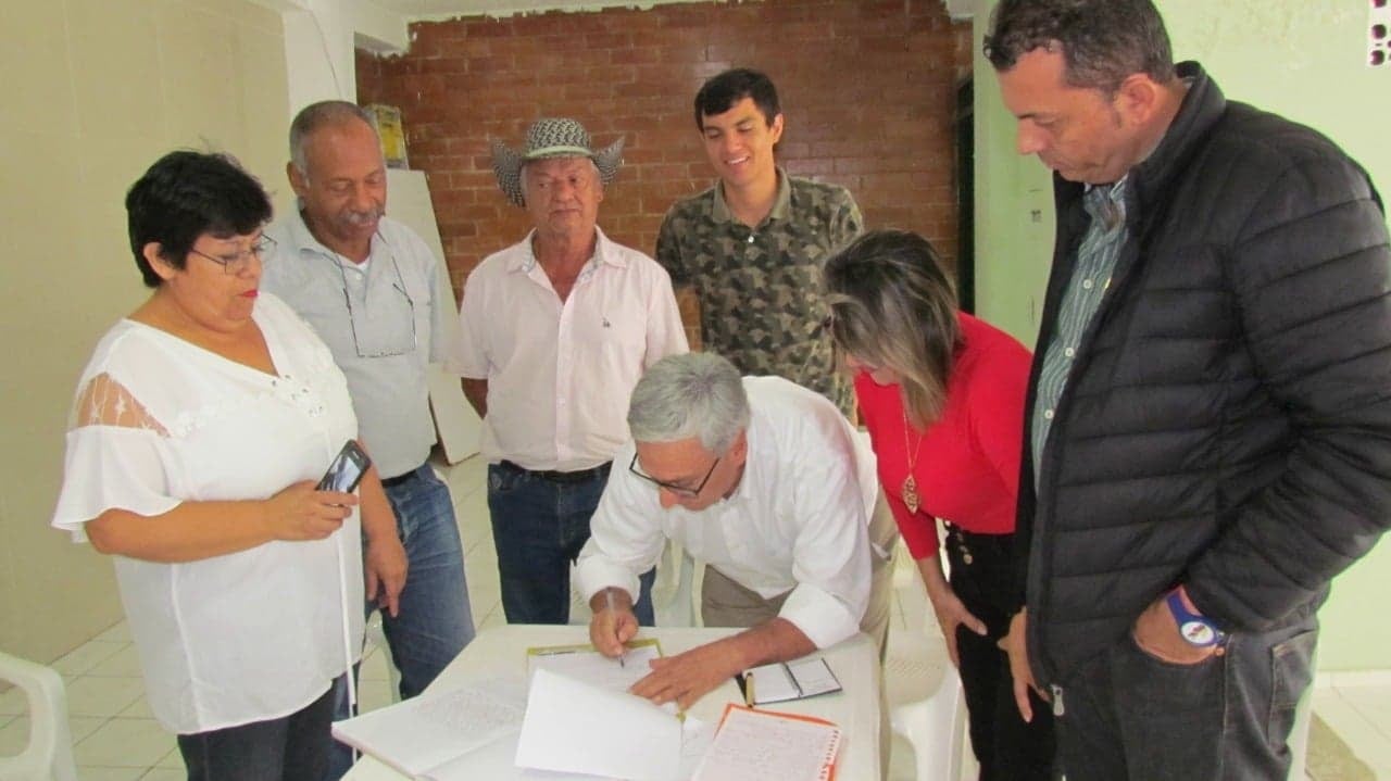 Leonidas López, participó de la exposición del Plan de Desarrollo para la comuna 8