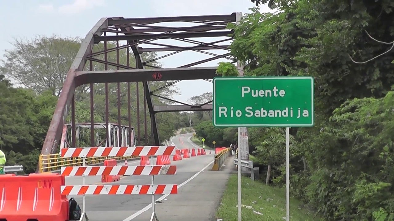 El contrato se suscribió para el desmonte, traslado e instalación del puente ubicado sobre el río Sabandija a la quebrada Seca