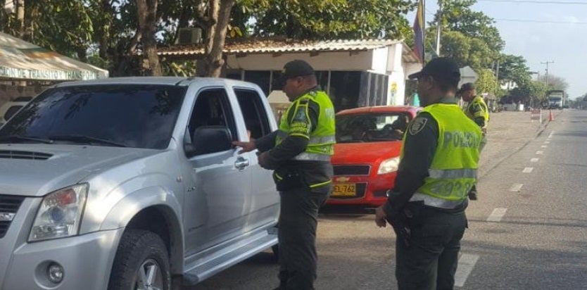 Será responsabilidad de cada alcalde, implementar mediante decreto las medidas de seguridad y restricciones correspondientes