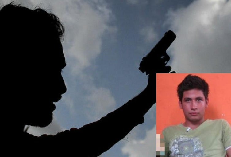 El hombre iba en una moto