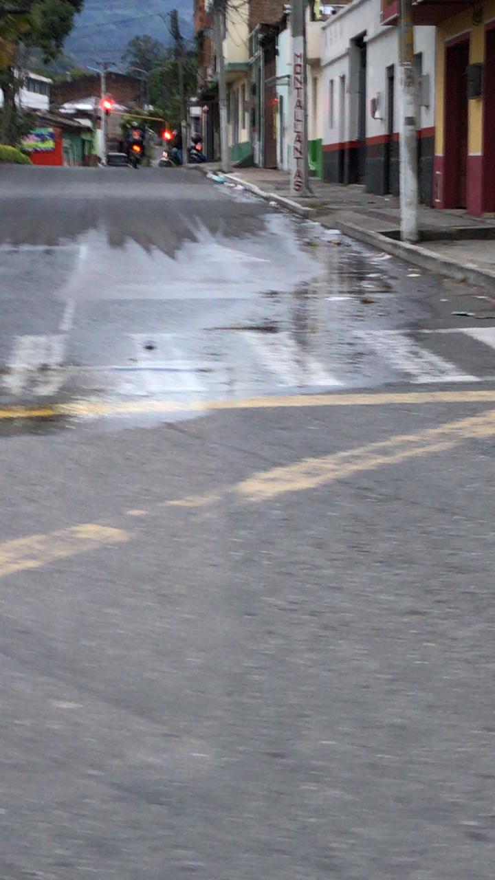 Fuga de agua en Ibagué