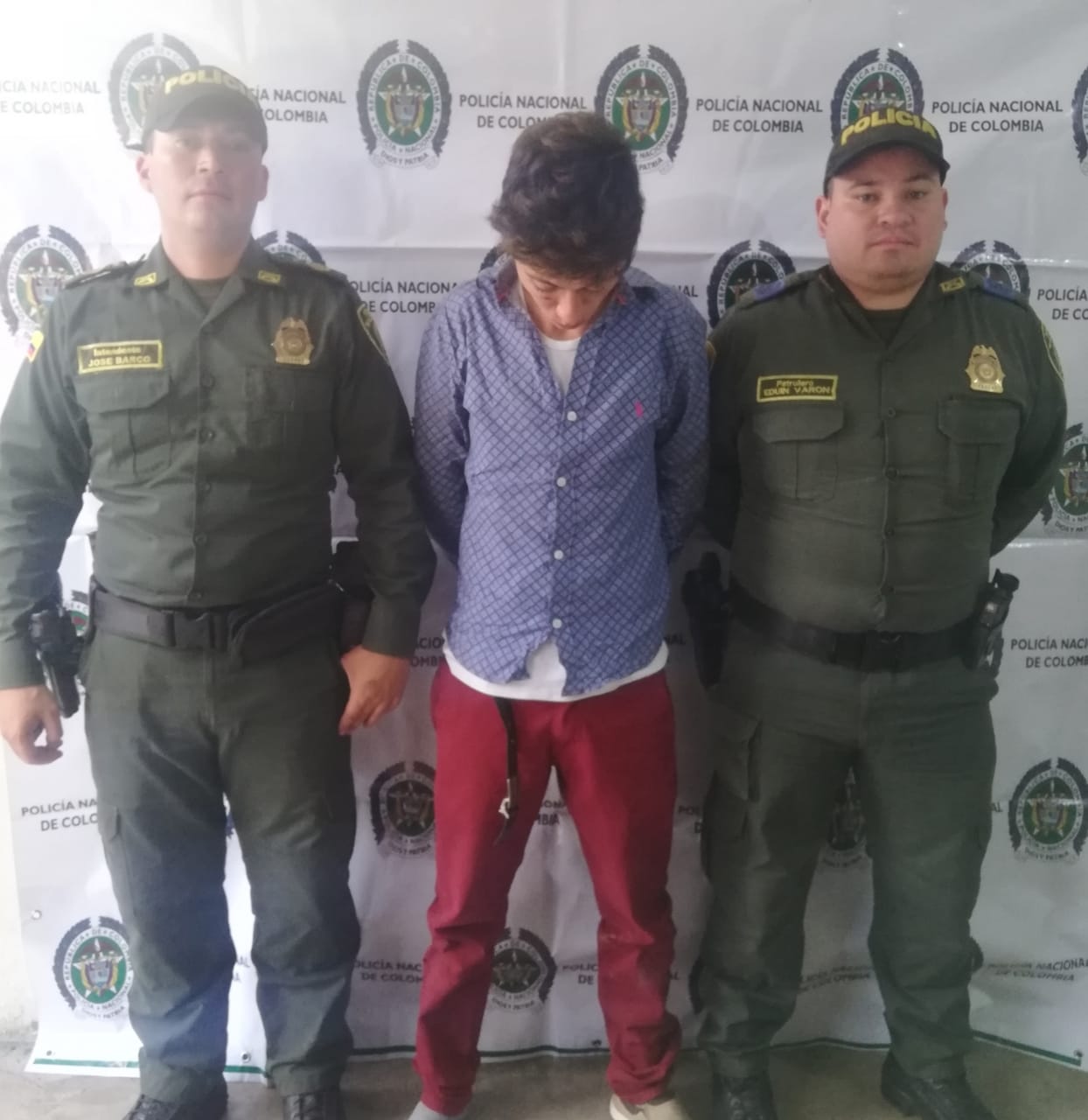 Hombre borracho y agresivo