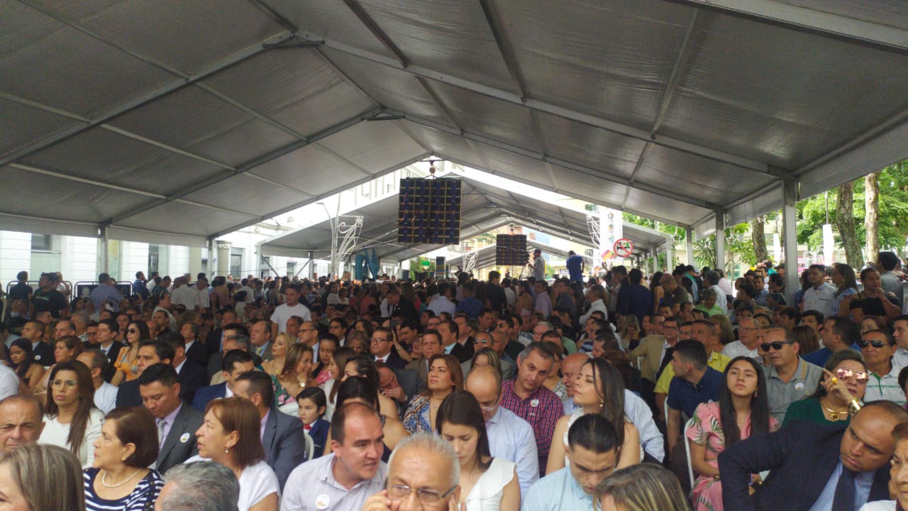 Posesión Gobernador, Alcalde y directora de Cortolima