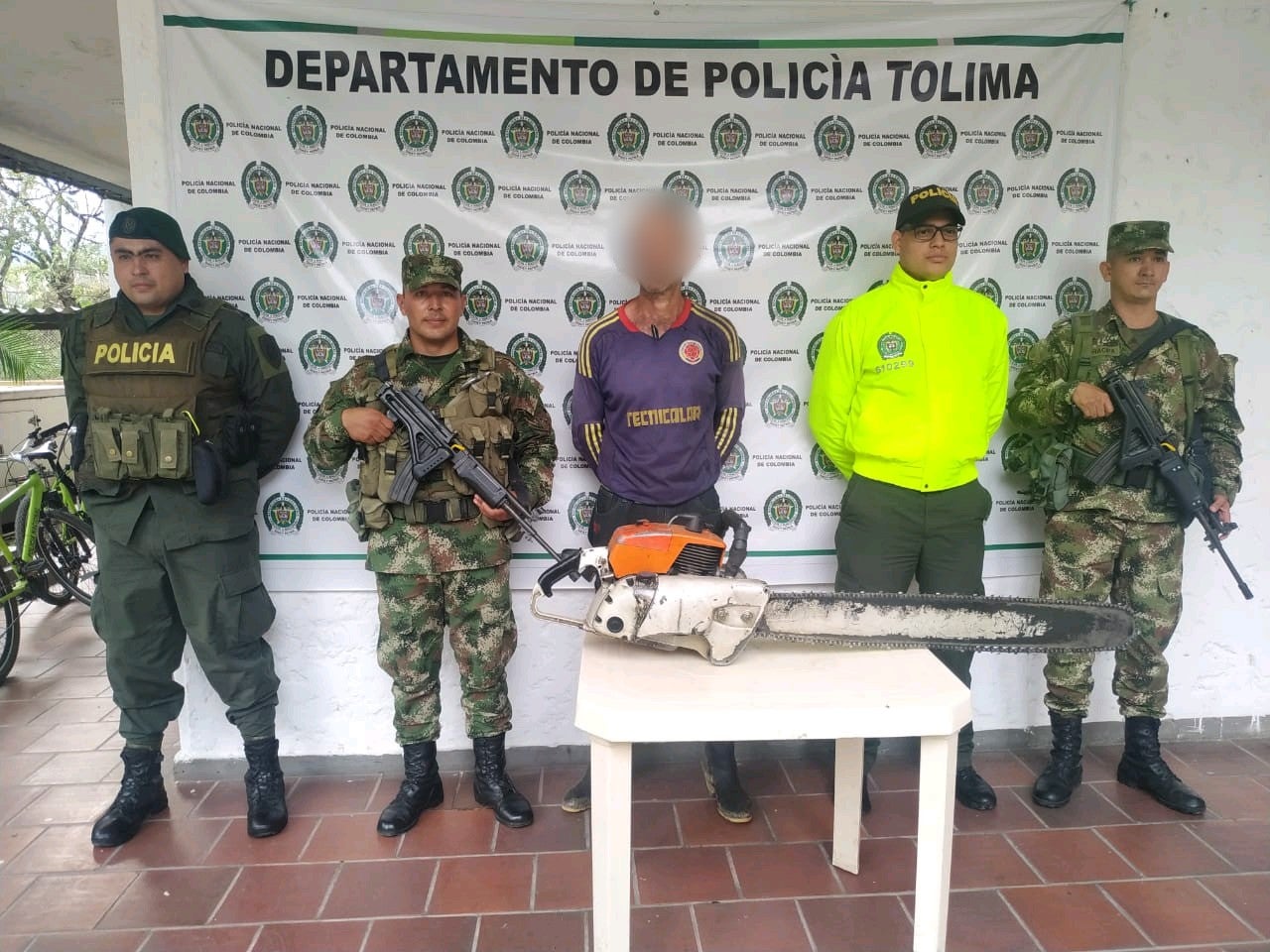 Capturan en flagrancia a un hombre talando madera