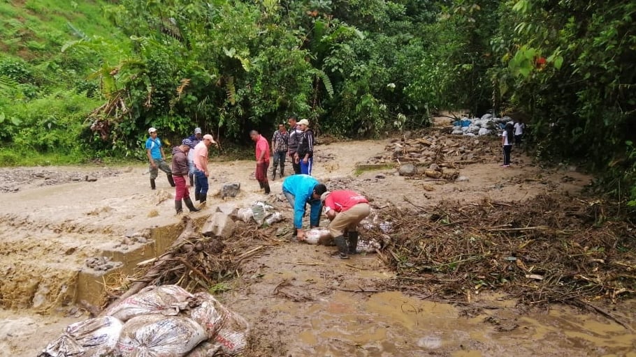 La emergencia provocó que 53 niños fueran evacuados de la institución educativa del sector