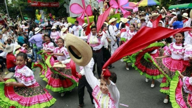 El mencionado contrato se suscribió el pasado 3 de enero con Fomcultura Fondo Mixto De Cultura Y Turismo Del Huila por $213.700.000