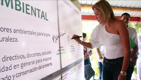 Se firmó en el vivero municipal, el Pacto por la Educación Ambiental