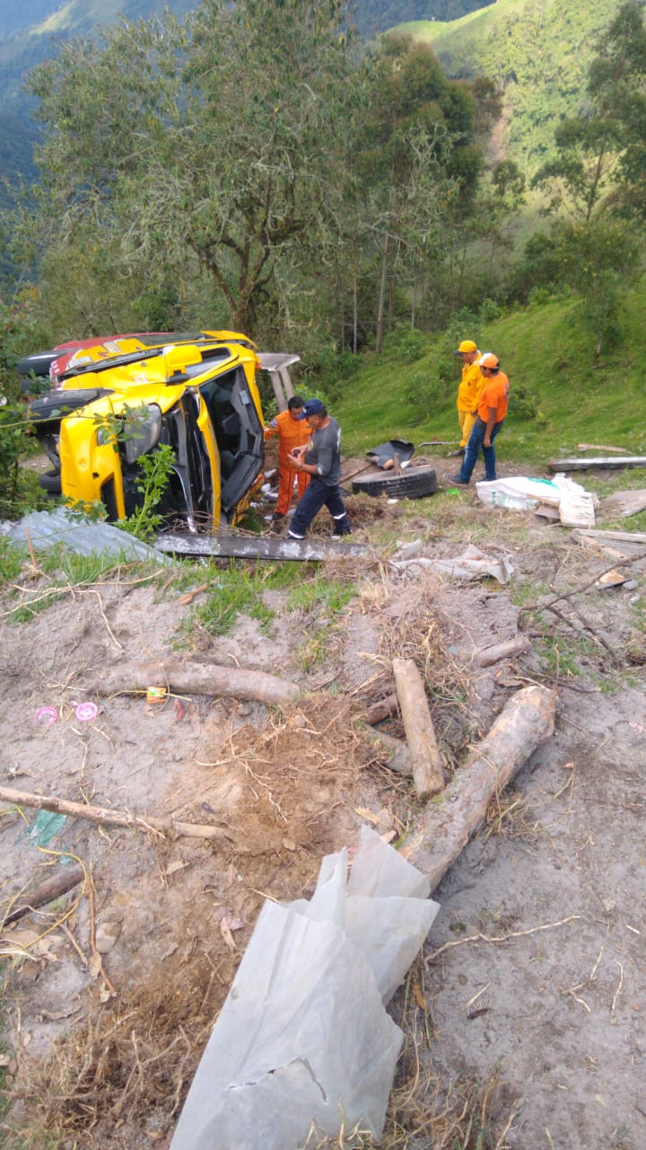 Buseta de Rápido Tolima se quedó sin frenos en Fresno