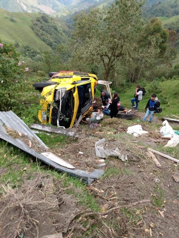 Buseta de Rápido Tolima se quedó sin frenos en Fresno