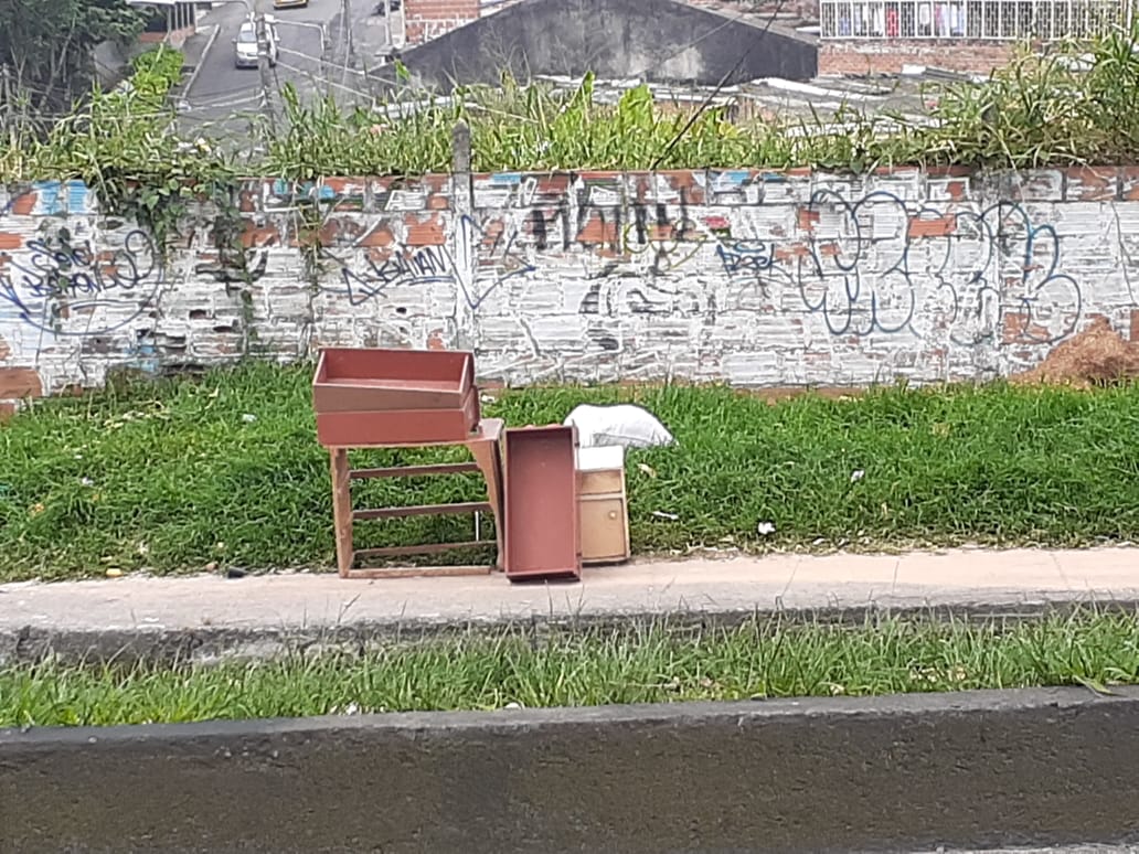 Regueros de basuras en los barrios de Ibagué 3