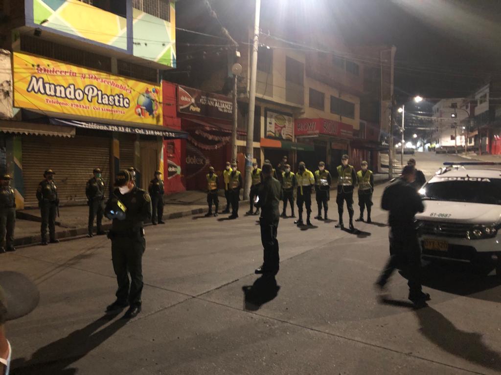 Patrullan calles de Ibagué