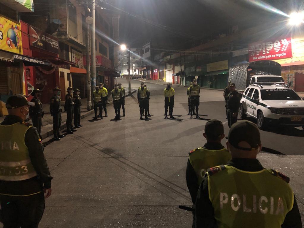 Patrullan calles de Ibagué