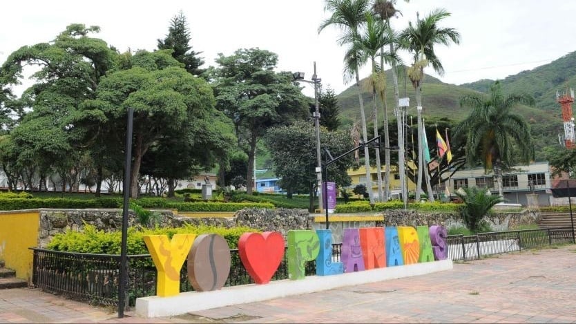 Pico y Cédula para la compra de víveres y alimentos de primera necesidad, así como la venta de café