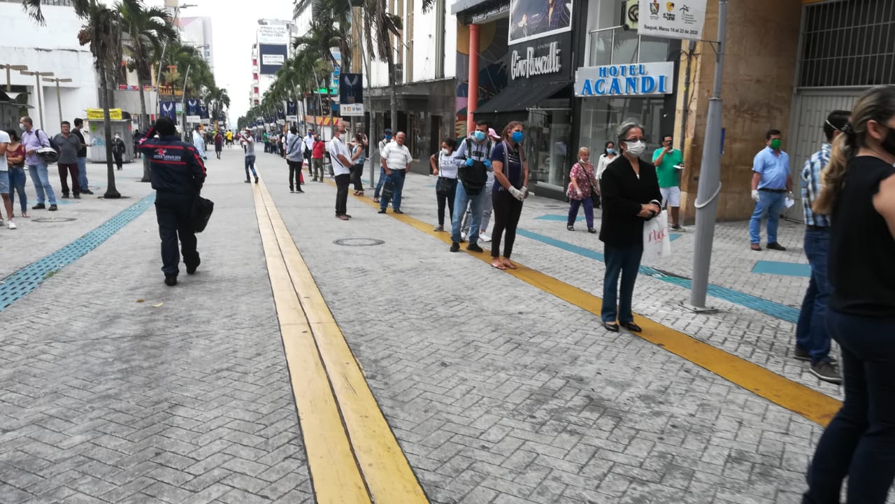 Largas filas en bancos de Ibagué