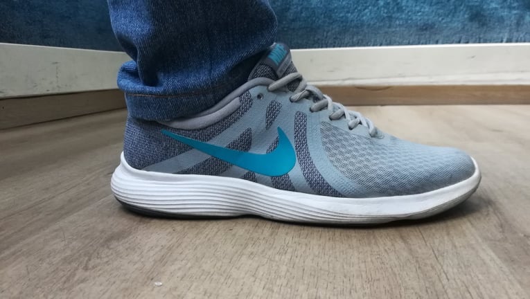 Los zapatos tenía camuflado 1 kilo de base de coca