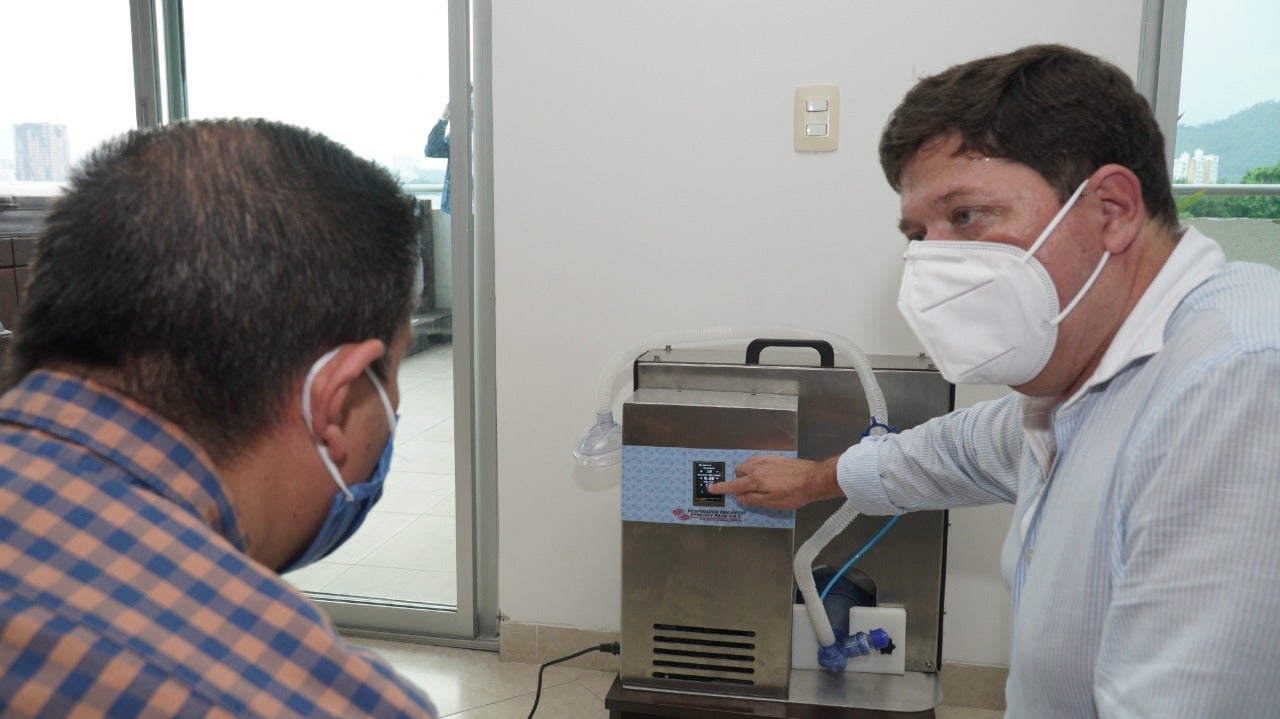 Respirador mecánico para pacientes Covid